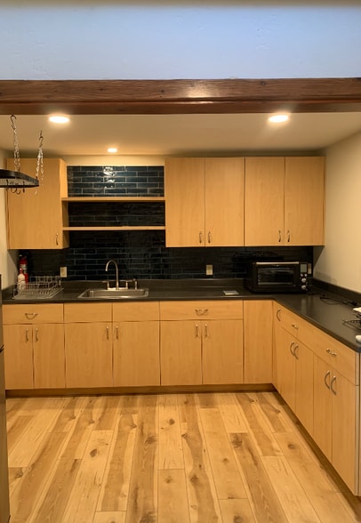 Building Photo - 311 Trinity St