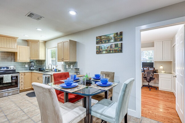 Building Photo - 8411 Brixton-SI ID1386179P