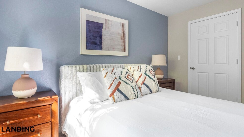 Building Photo - 400 Legends Terrace Dr