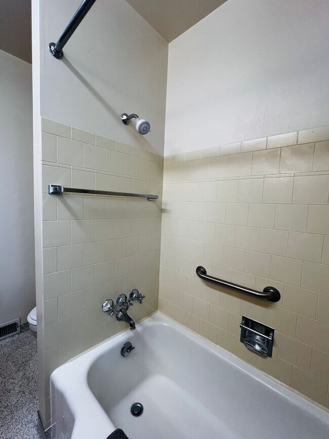 Building Photo - Non-Refundable & Security Deposit Total: $...