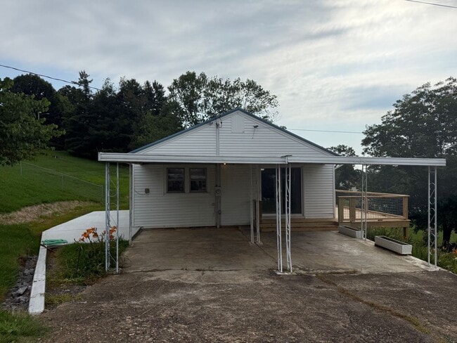 Building Photo - 3 Bedroom 2 Bathroom Home in Greeneville, TN