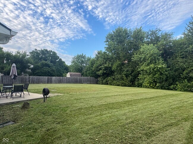Building Photo - 439 Pleasantview Dr