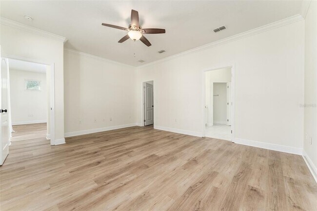 Building Photo - 7508 S Trask St