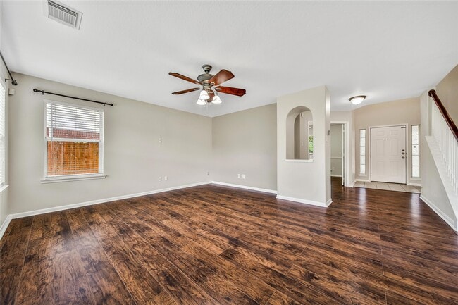 Building Photo - 32126 Willow Creek Park