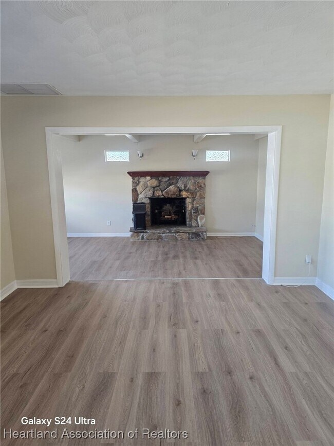 Building Photo - 2223 Croydon Rd