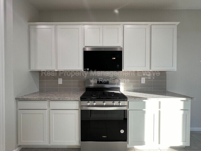 Building Photo - 3435 S 177th Dr