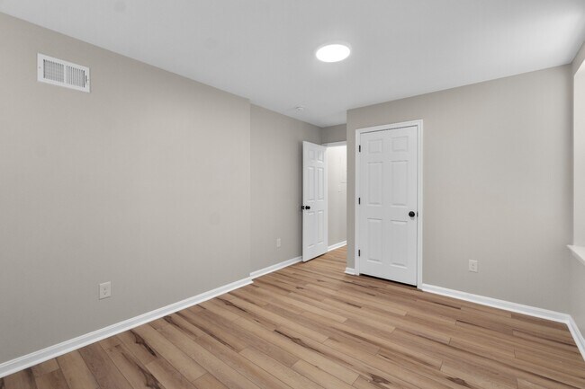 Building Photo - 2032 E Baltimore St