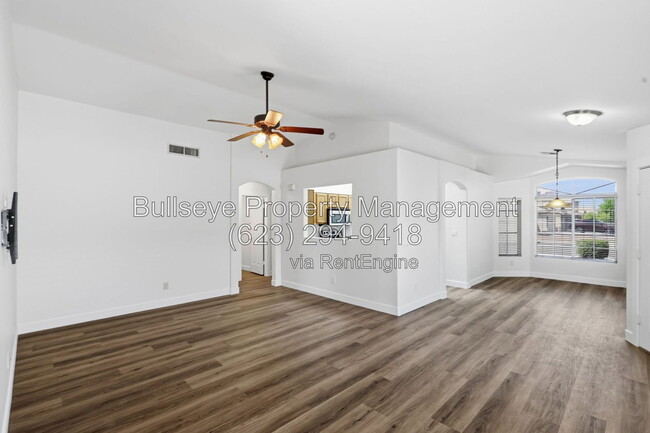 Building Photo - 1449 S St Paul