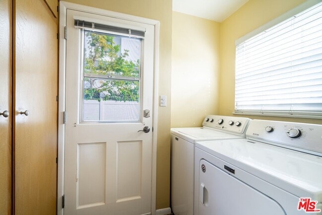 Building Photo - 12719 Rose Ave