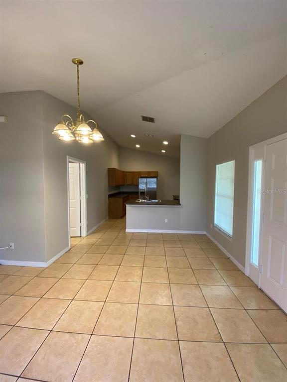 Building Photo - 502 Blackbird Ln