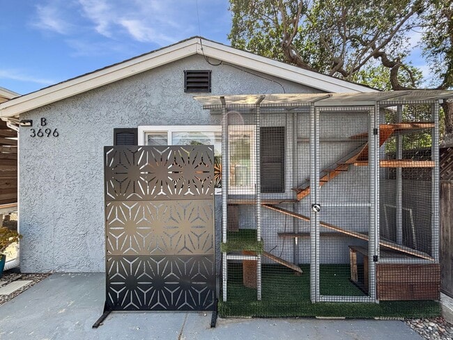 Building Photo - Charming Studio in Cherokee Point W/ A/C, ...