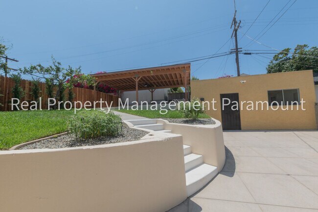 Building Photo - Beautiful Newly Renovated 3-Bedroom Home in a Prime Location
