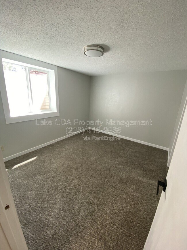 Building Photo - 3410 Belmont Rd