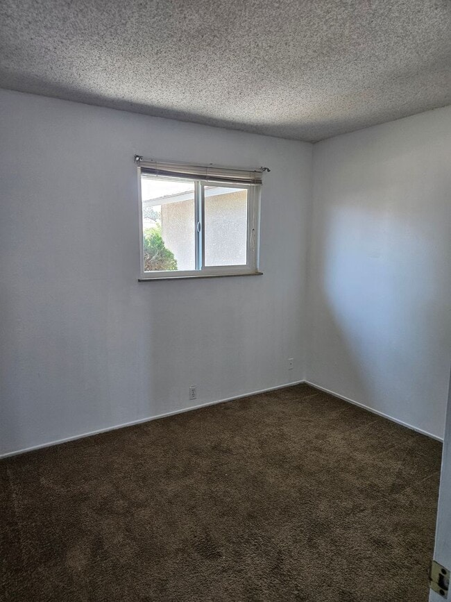 Building Photo - 745 Rene Ct