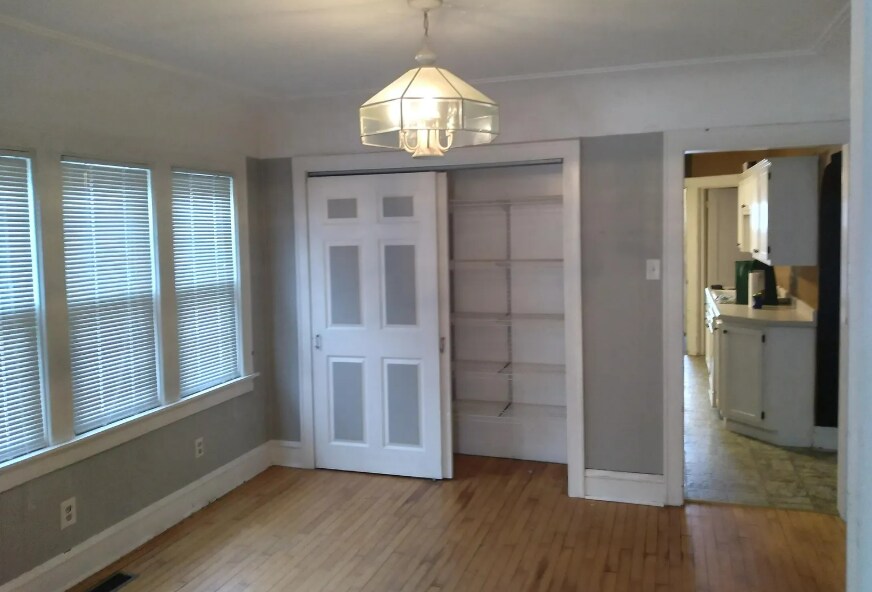 Building Photo - 2555 S 68th St