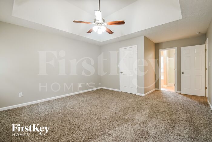 Building Photo - 268 Yellowstone Dr