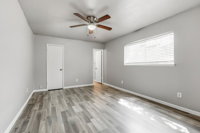 Building Photo - 3BR/2.0BA Single Family - Carrollton