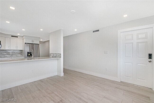 Building Photo - 25870 Hickory Blvd