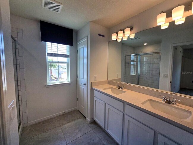 Building Photo - 1713 Delightful Dr