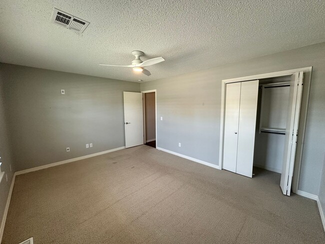 Building Photo - For Rent: Upgraded 3 Bed, 2.5 Bath Home in...