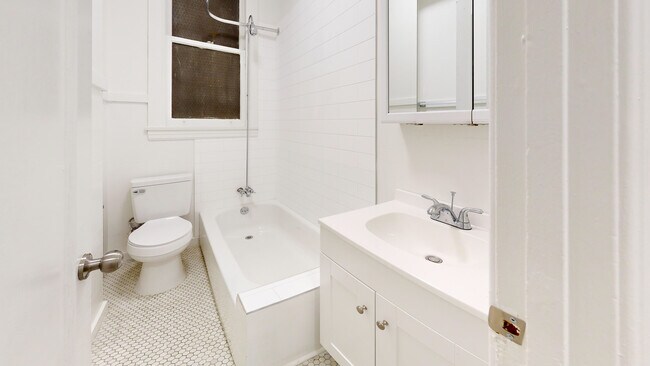 Building Photo - 509 Taylor St