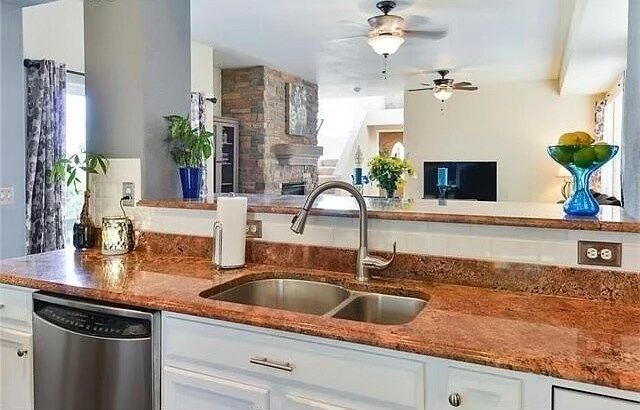 Building Photo - 6542 Shimmering Creek Dr