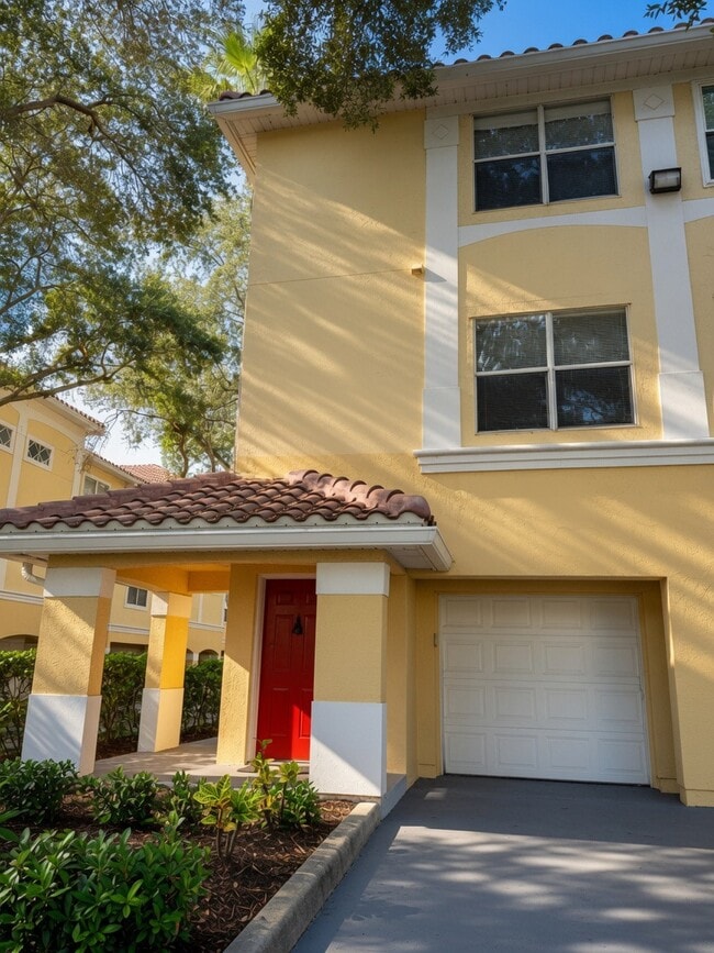 Building Photo - 1521 Legacy Club Dr