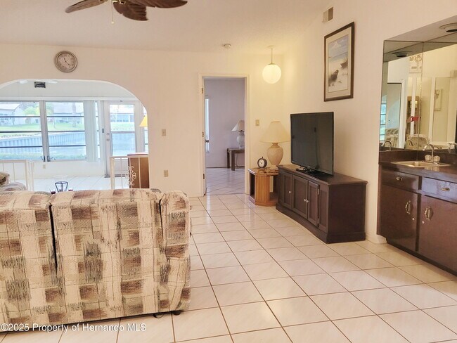 Building Photo - 7559 Heather Walk Dr