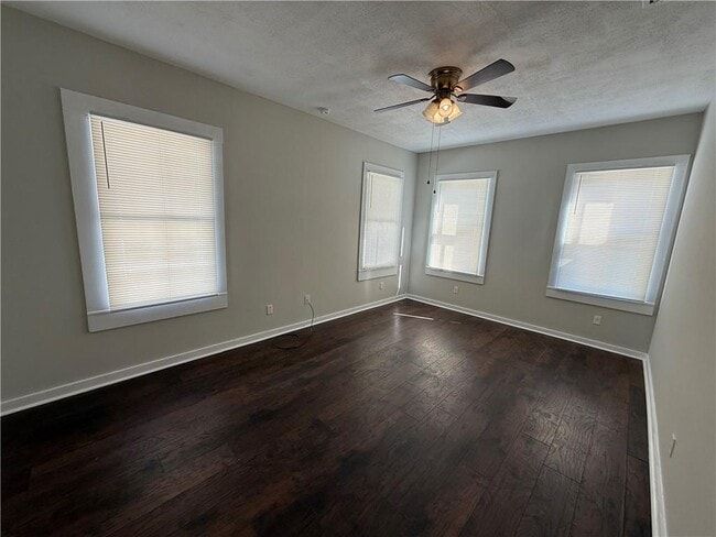 Building Photo - 125 Garnett Ave