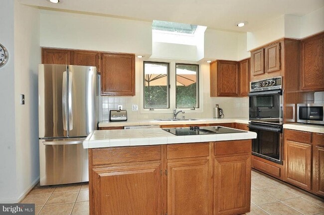 Building Photo - 7509 Mullingar Ct