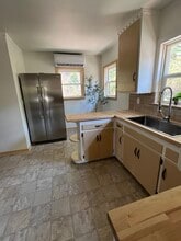 Building Photo - 3093 Spanish Ravine Rd
