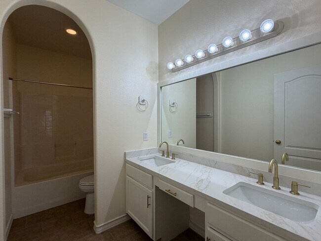 Building Photo - 14901 Windward Dr