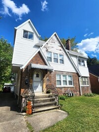 Building Photo - 2 BR South Euclid