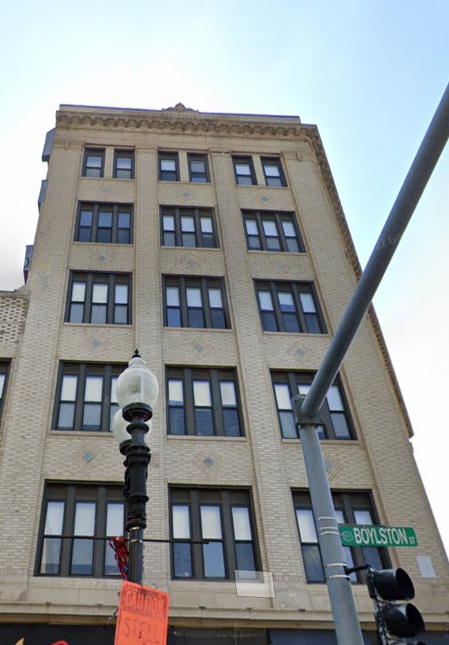 Primary Photo - 1126 Boylston St