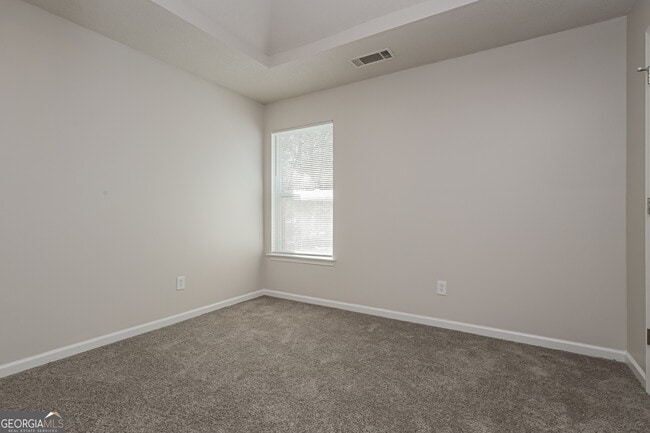 Building Photo - 7773 Newbury Dr