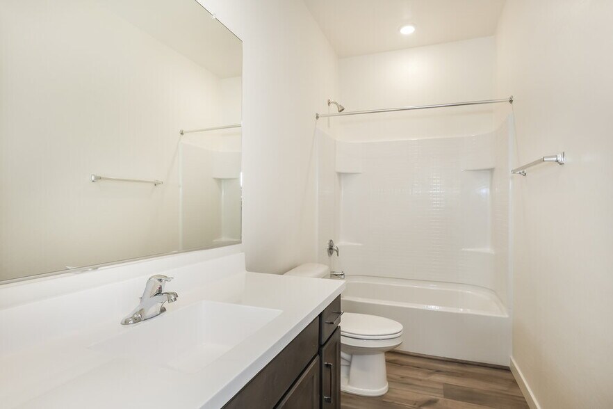 Building Photo - 24567 W Alta Vis Rd