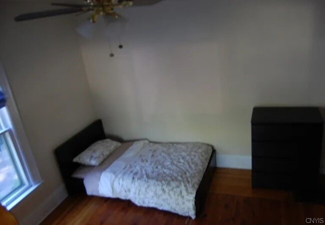 Building Photo - 312 Allen St