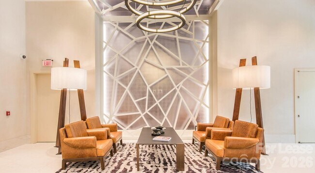 Building Photo - 525 S Church St