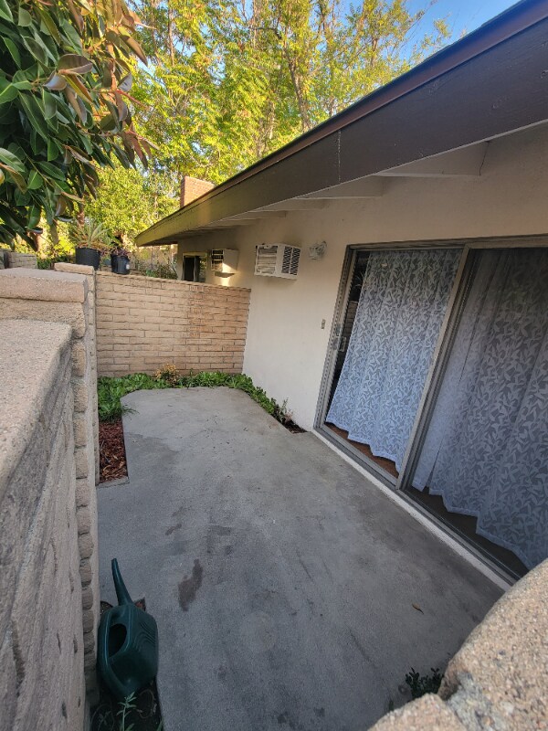 Building Photo - 7340 Ventura Canyon Ave