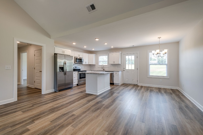 Building Photo - 644 S Tunnel Rd