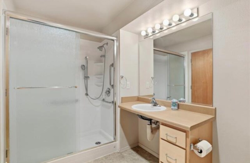 Building Photo - 22855 E Country Vista Dr