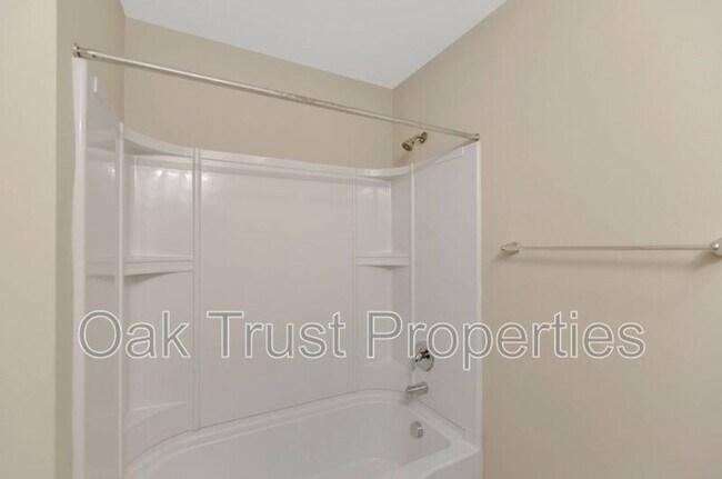 Building Photo - 75 Branch Creek Trail