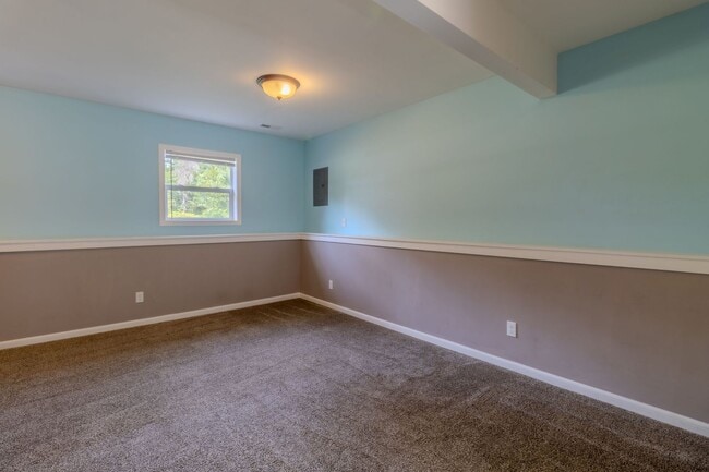 Building Photo - 11821 Lillian Lee Dr