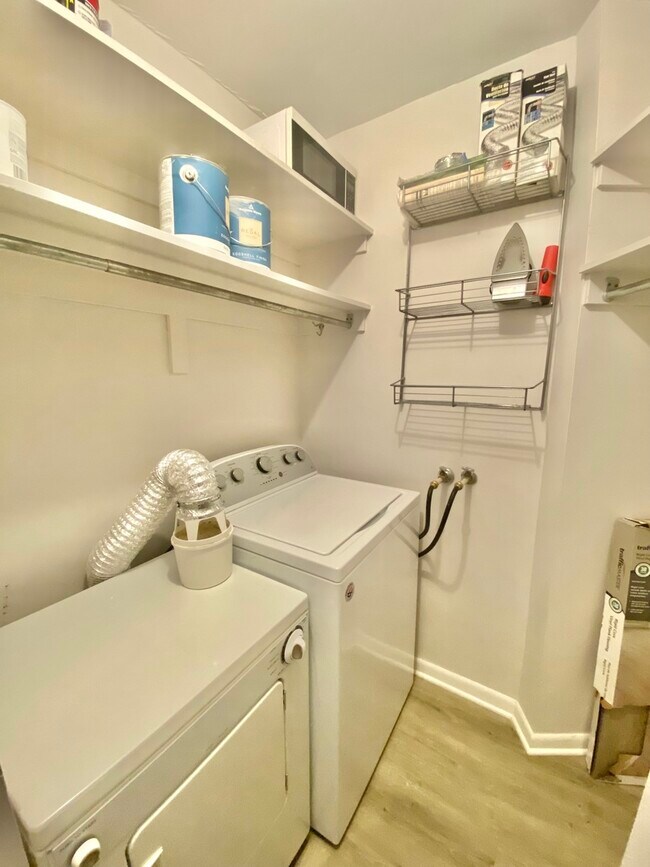 Building Photo - 155 N Harbor Dr