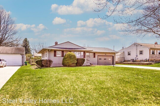 Primary Photo - 3 br, 2 bath House - 5153 Pinecrest