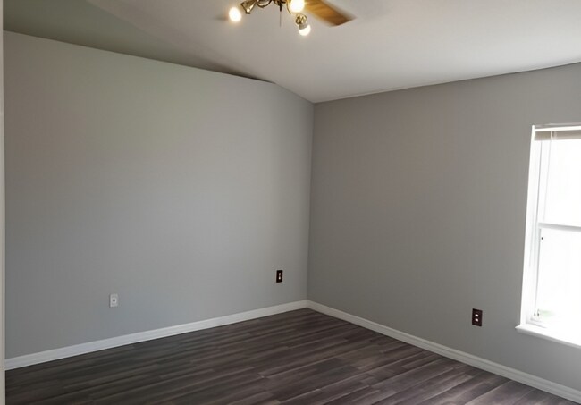 Building Photo - 15937 Wilkinson Dr