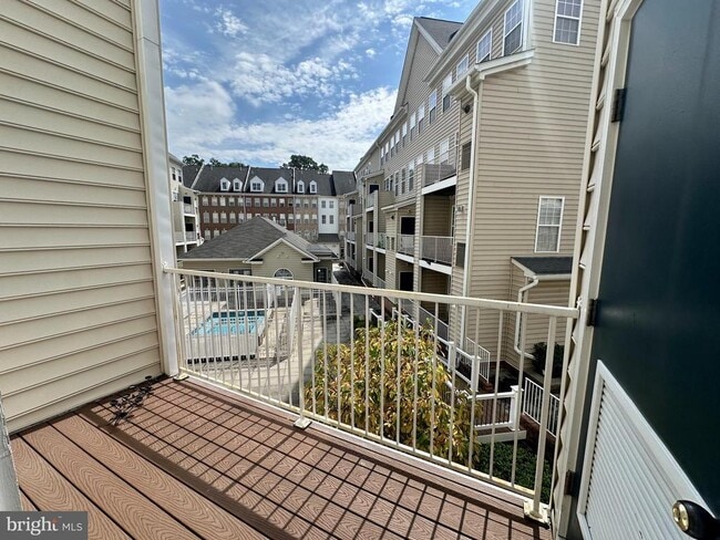 Building Photo - 2651 Park Tower Dr