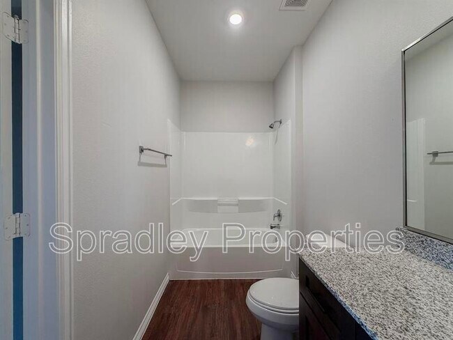 Building Photo - 1124 W Ave O