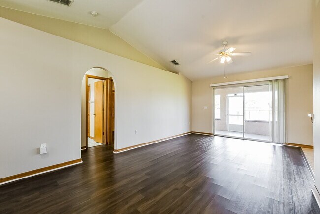 Building Photo - 2391 Sweetwater Blvd