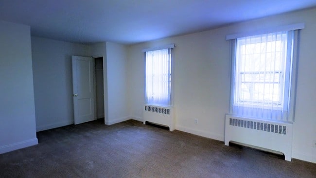 westland gardens apartments townhouses baltimore md apartment finder